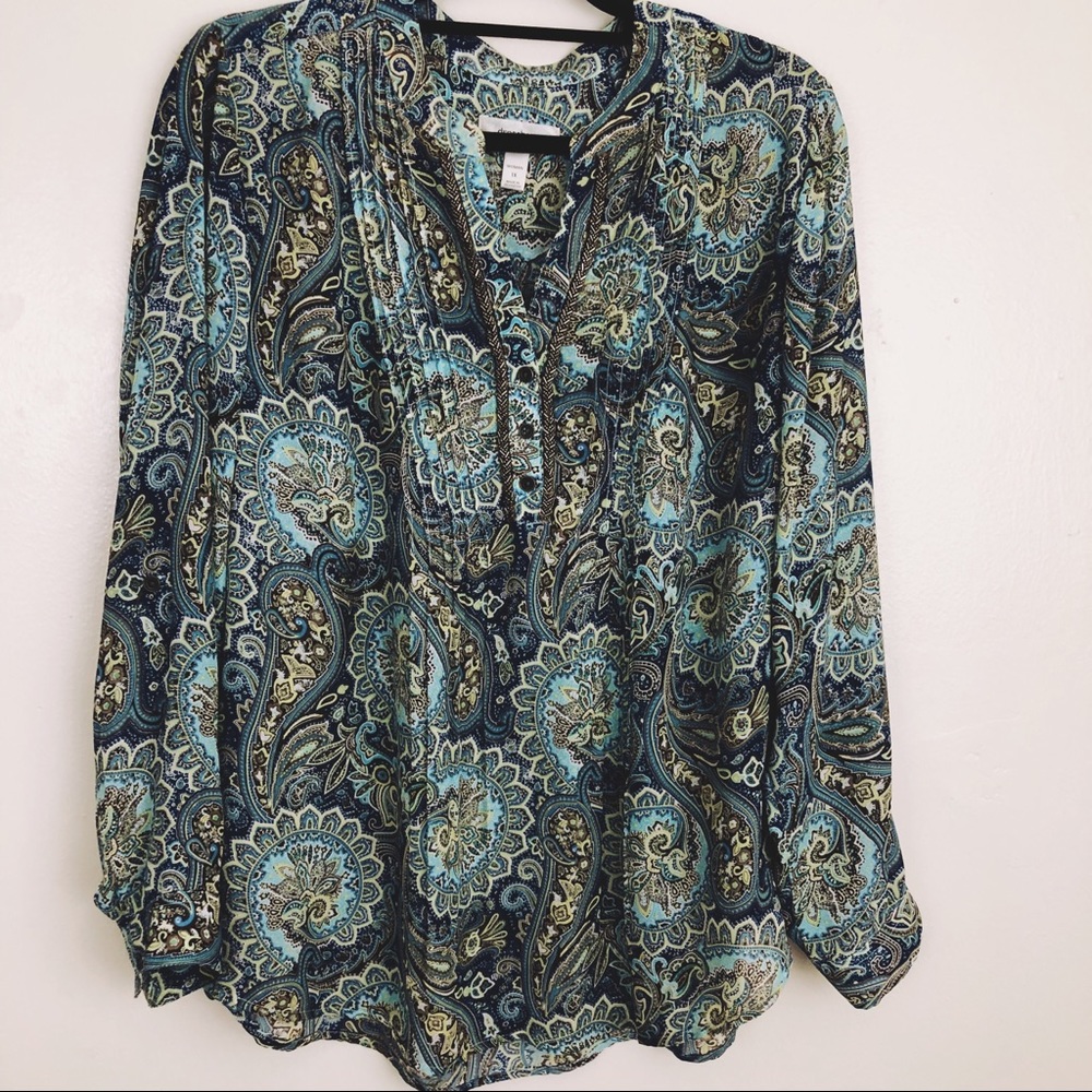 Classy Tunis With just a little Bling